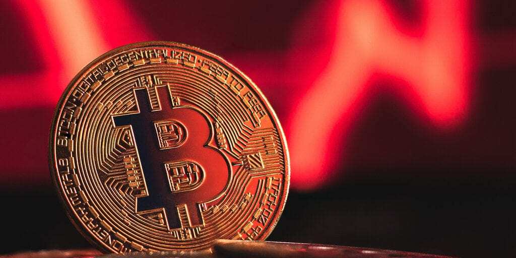 Bitcoin Plunge Threatens Major US Reserve Strategy: What You Need to Know