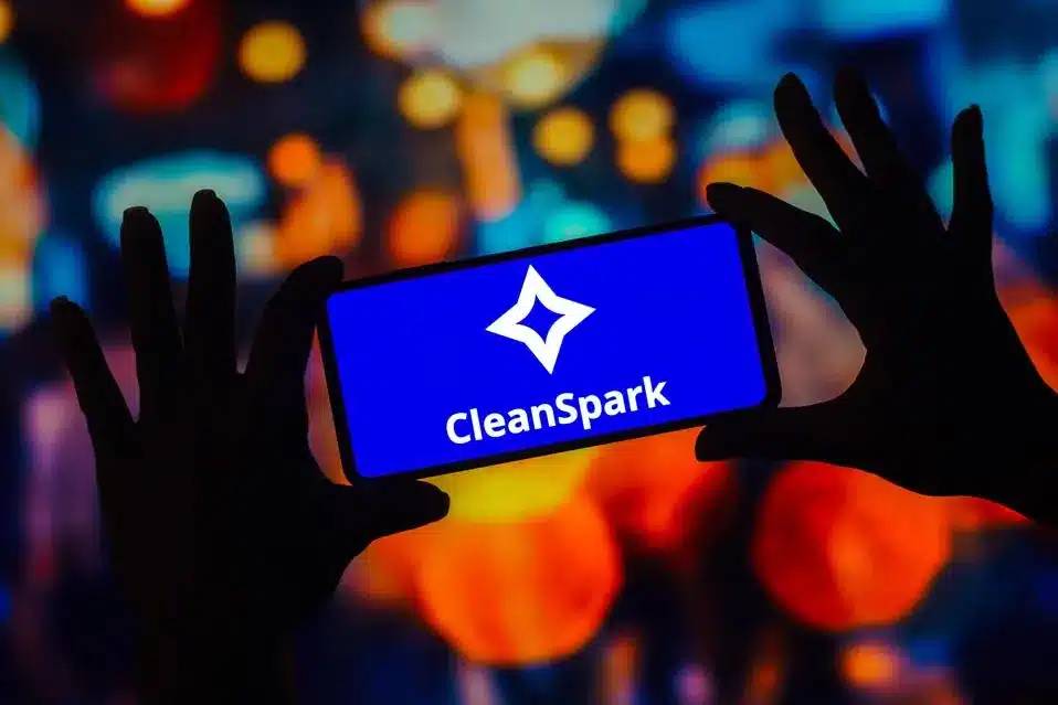 CleanSpark Hits Milestone with 445 Bitcoin Mined in June, Exceeds Hash Rate Goal