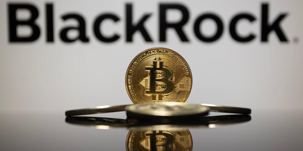 Discover Why Investors are Turning to Bitcoin Amid US Debt Worries